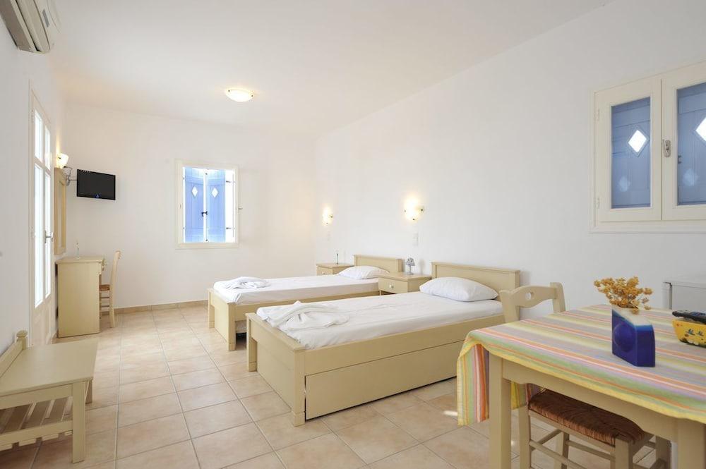 Captain Apartments Paros Náousa Exterior photo