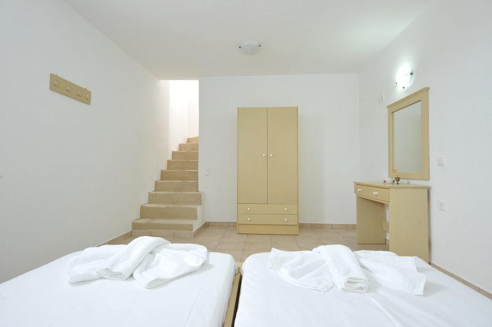Captain Apartments Paros Náousa Exterior photo