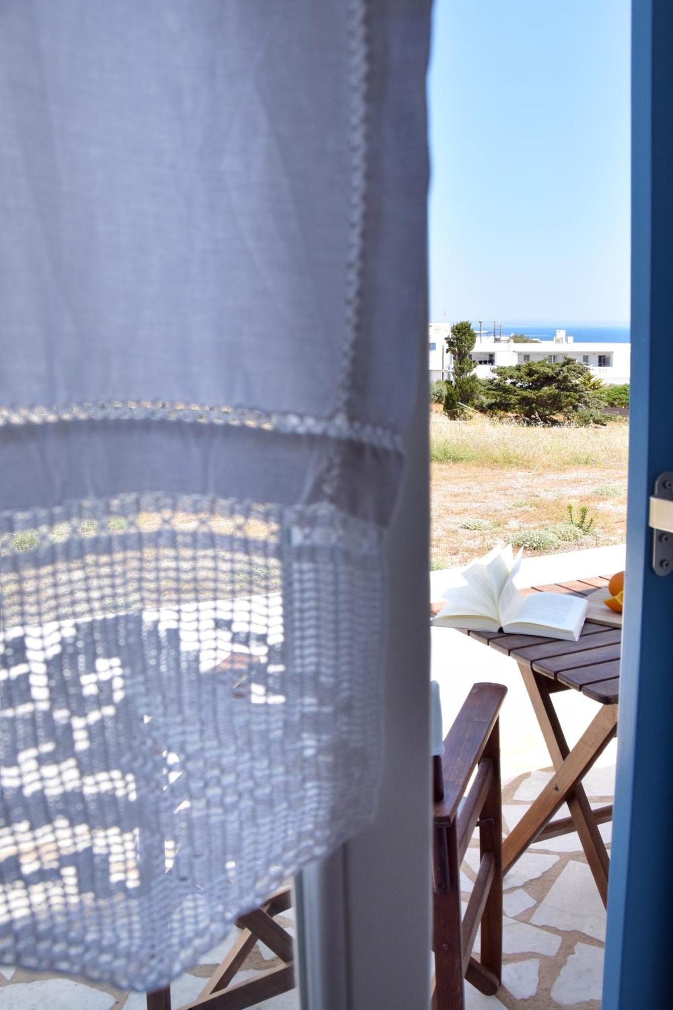Captain Apartments Paros Náousa Room photo