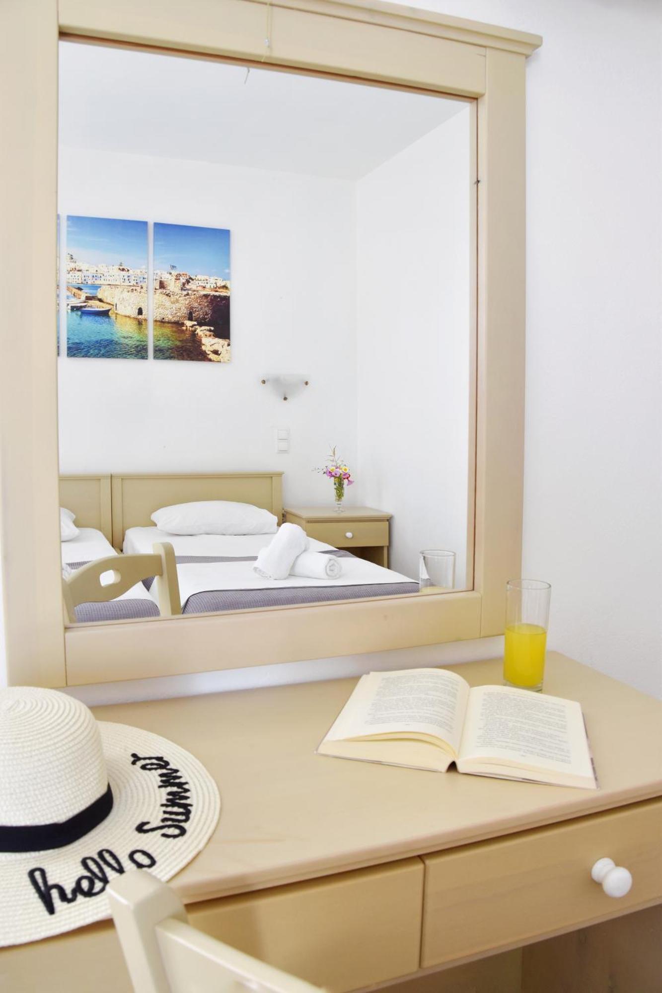 Captain Apartments Paros Náousa Room photo